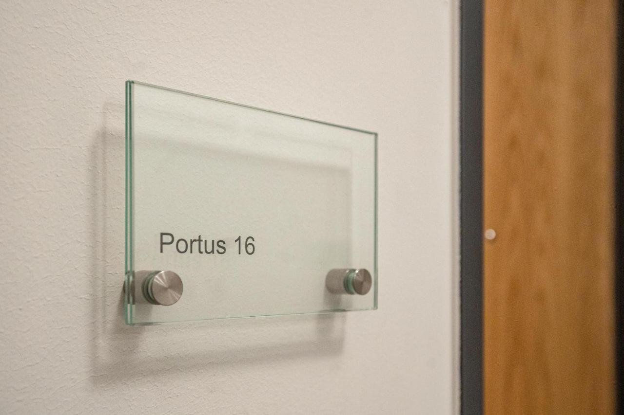 Portus 16 * Brema